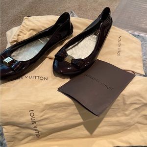 Louis vuttion flats